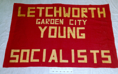 banner, Young Socialists, Letchworth Garden City [NMLH.1993.675] (image/jpeg)