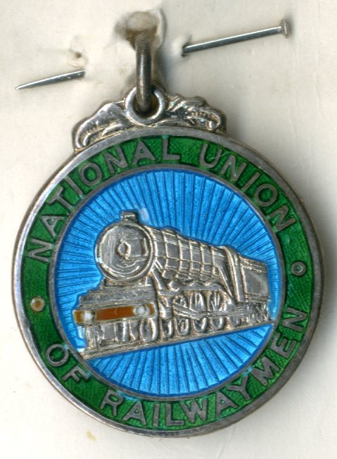 National Union of Railwaymen badge (image/jpeg)