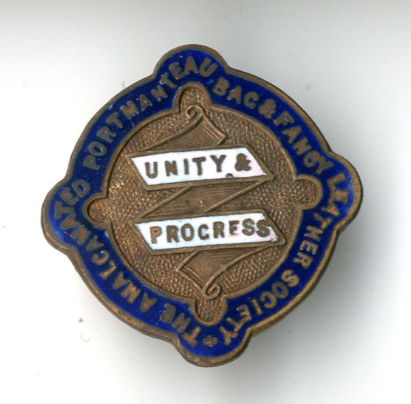 National Union of Leather Workers badge (image/jpeg)