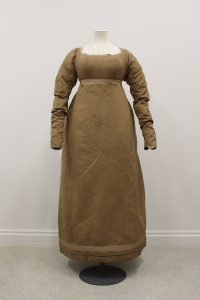 Mrs Mabbot's dress © Manchester Art Gallery Bridgeman Images